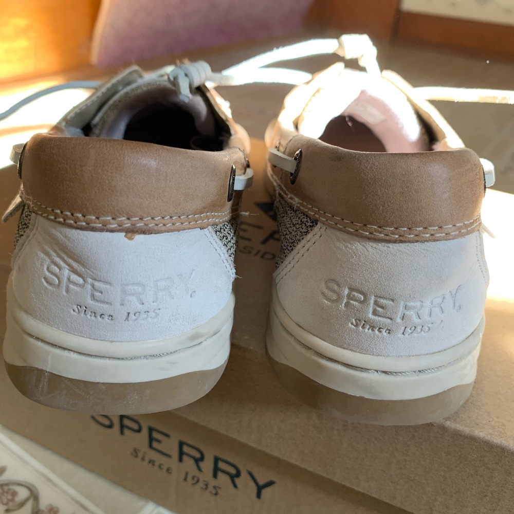 Sperry Like New Size 8 - image 3